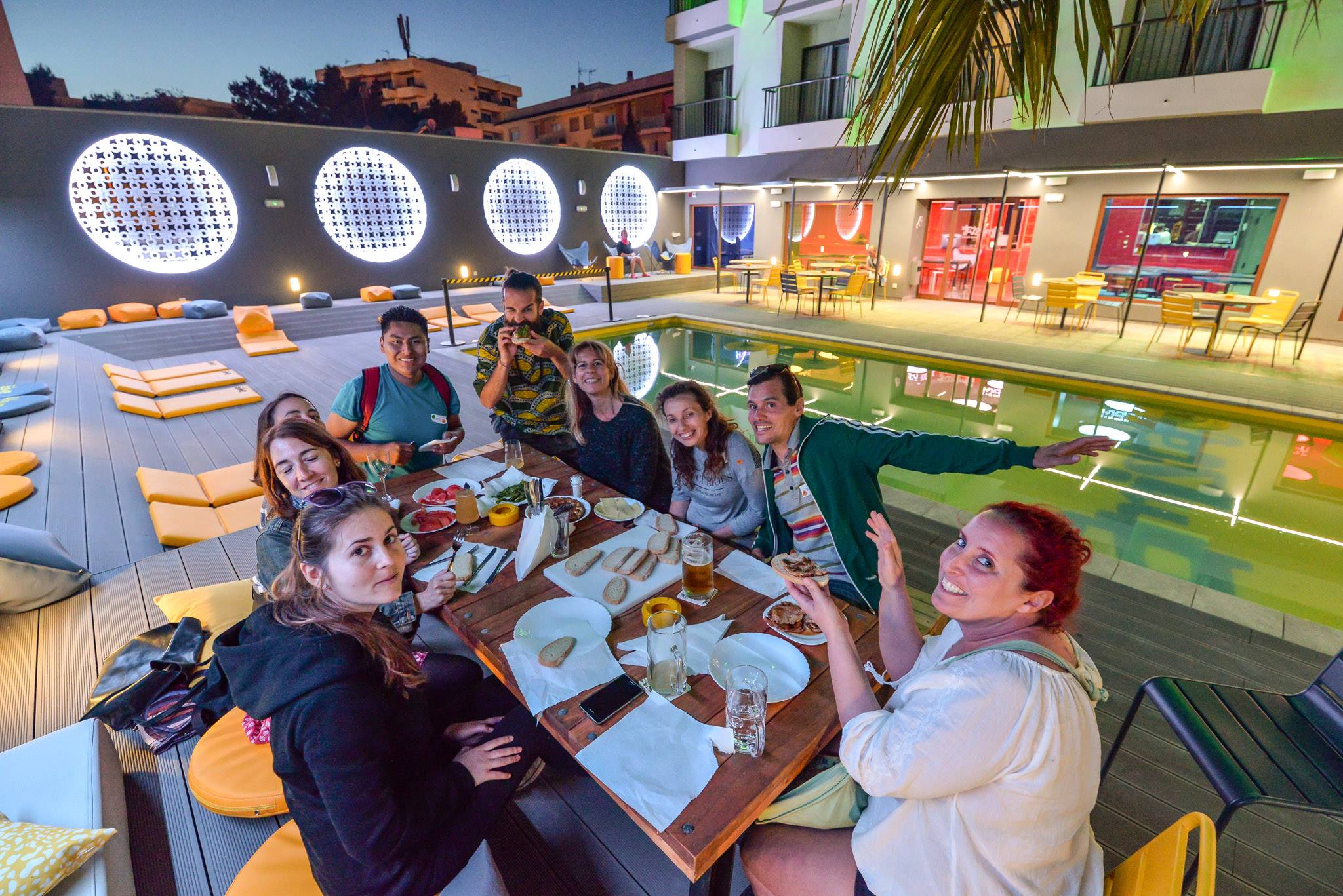 why-stay-in-a-hostel-in-ibiza-hub-hostels-ibiza